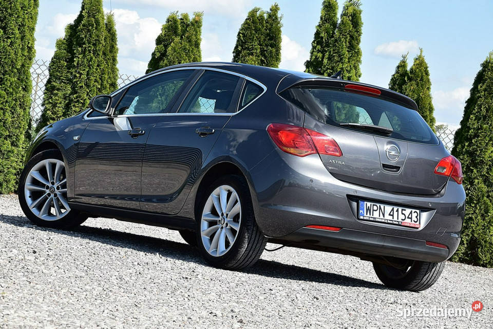 Opel Astra 16B 116 Cosmo Skóra Navi PodgFotele
