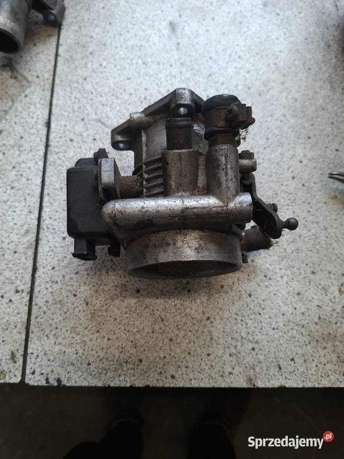 Mercedes W114 250CE przepustnica 0001407153