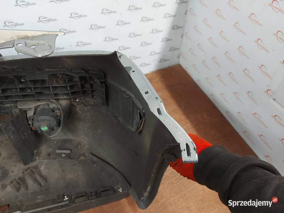 RENAULT MEGANE II zderzak przód 8200142000 świętokrzyskie