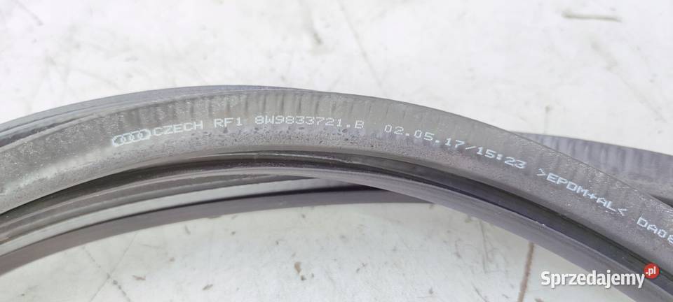 USZCZELKA DRZWI TYŁ AUDI A4 B9 8W9833721B Przystajń sprzedam