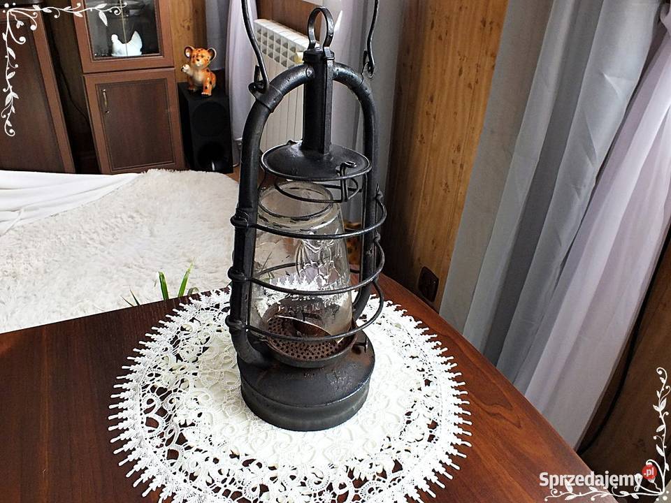 Stara lampa naftowa Nietoperz z lat 2030 I poł Antyki