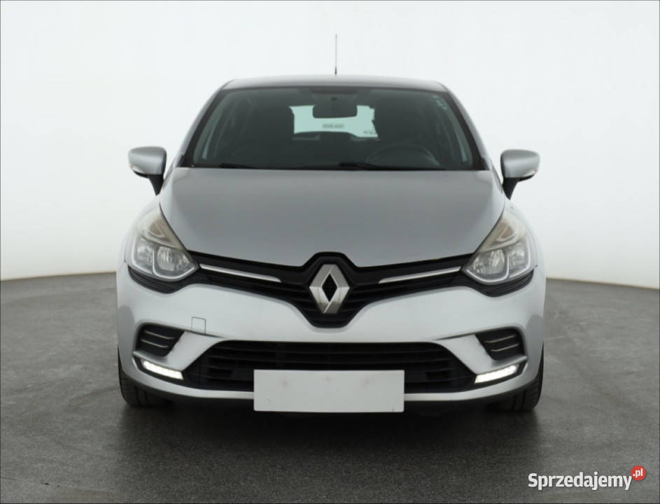 Renault Clio 12 16V Hatchback