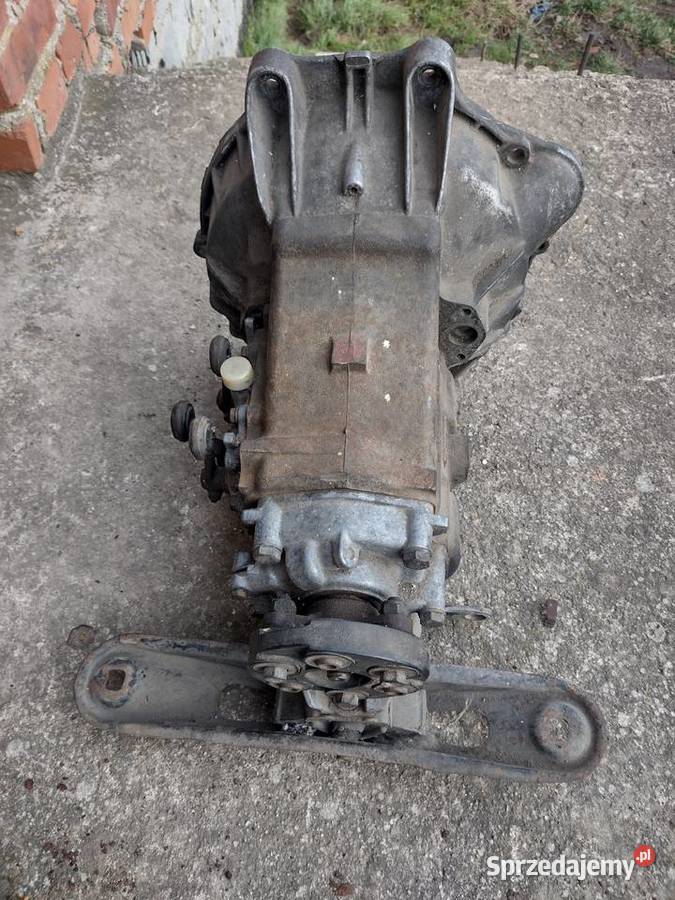 Skrzynia biegów do Mercedesa w123 W115 skrzynie biegów dolnośląskie Łagiewniki sprzedam