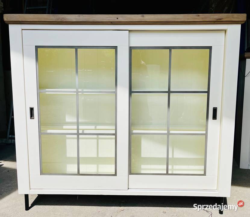 Nowoczesna witryna podświetlana w stylu opolskie Opole