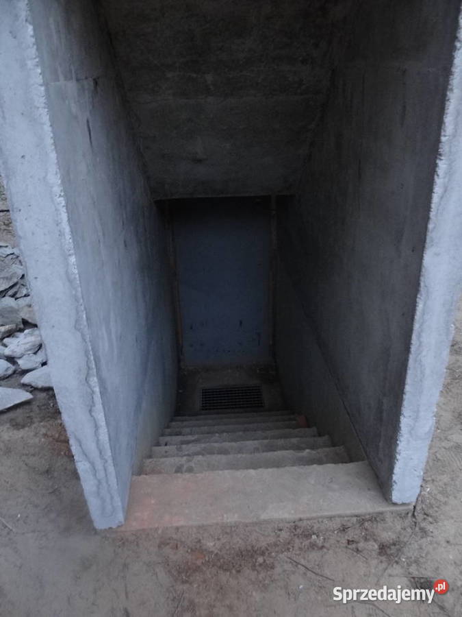 Schody betonowe piwnica piwniczka ziemianka Wierzbica