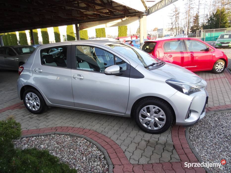 TOYOTA YARIS garażowany sprzedam