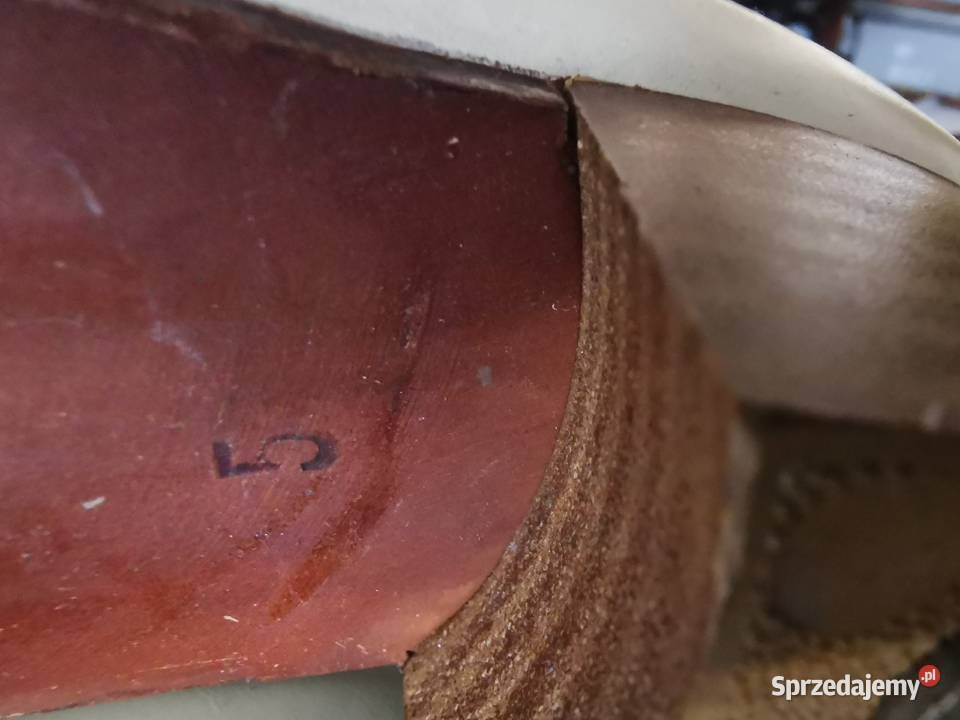 Łyżwy figurówki damskie zadbane ze skóry Poznań sprzedam