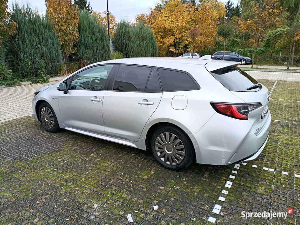 Toyota Corolla 18 LPG srebrny sprzedam