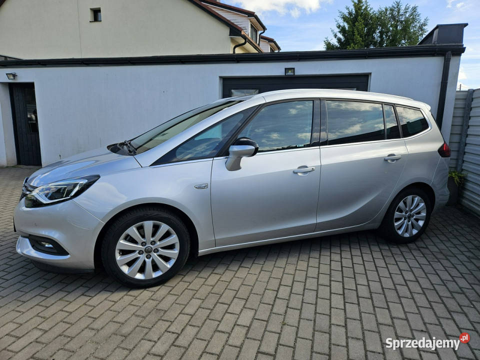 Opel Zafira 20 CDTi 170 navi LED kamera Gdynia sprzedam