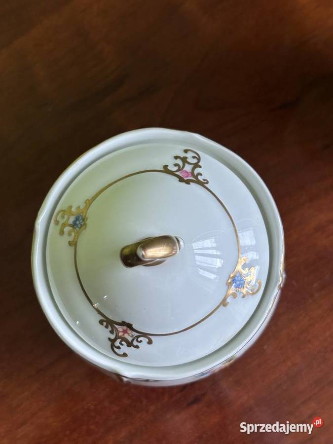 Piękny zestaw porcelanowy sprzedam