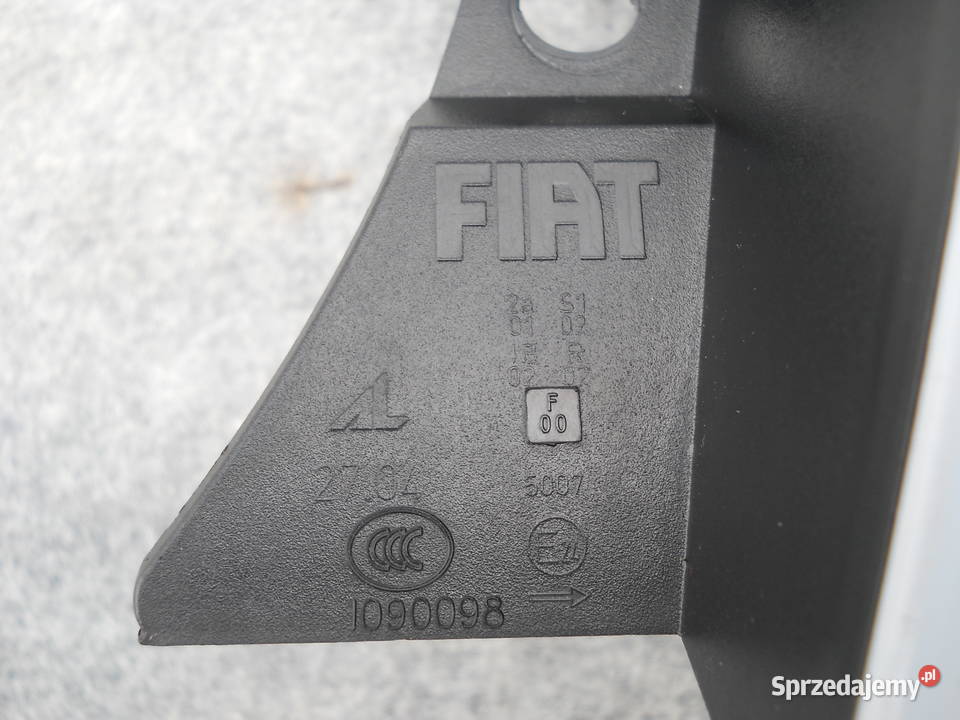 FIAT 500 LAMPA TYLNA PRAWA