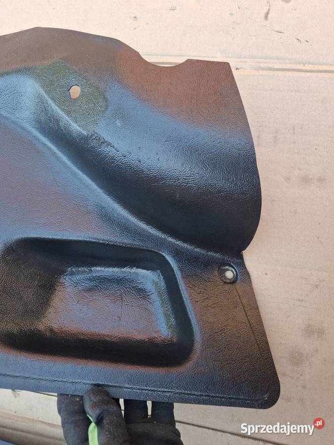 Boczki tyl tylne oslony nadkoli Fiat 126p Maluch opolskie Strzelce Opolskie