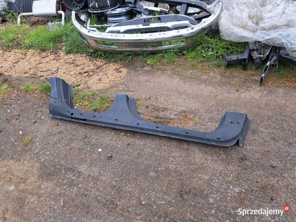 Próg prawy Volvo V40 II 31391642 20122019 sprzedam