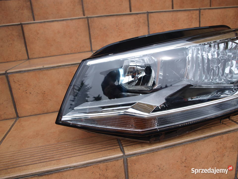 VW Caddy lampa lewa przód zwykła 2015 2020r Oświetlenie