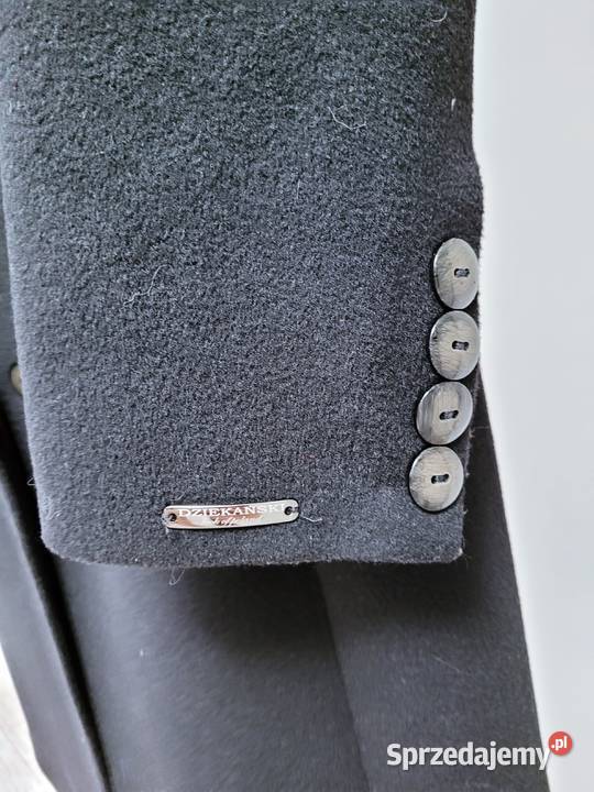 Czarny płaszcz z futrem kaszmir wełna wiskoza Liszki