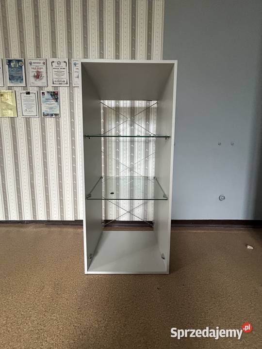 Sprzedam gablote szklana sprzedam