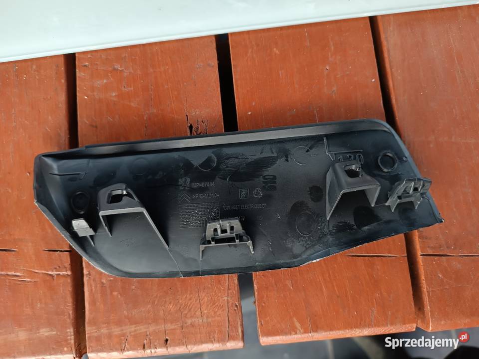 Zaślepka lusterka prawy przód Peugeot 208 Turek sprzedam