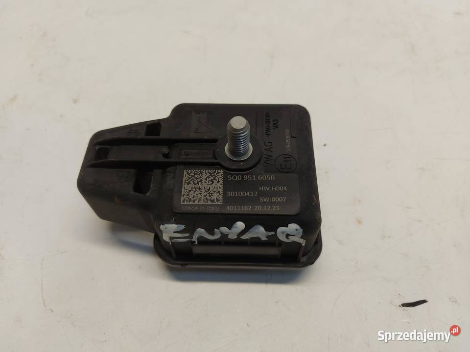 SKODA Enyaq 5LA iV85 Syrena alarmu 5Q0951605B