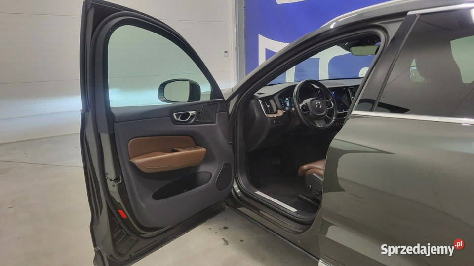 Volvo XC 60 B4 B Inscription aut II 2017 automatyczna Grójec