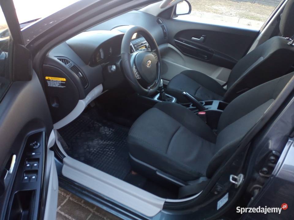 Kia ceed benzyna 16 2007 świętokrzyskie Staszów