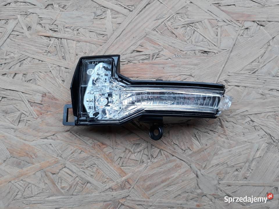 VW POLO VI 2G KIERUNKOWSKAZ LUSTERKA LEWY
