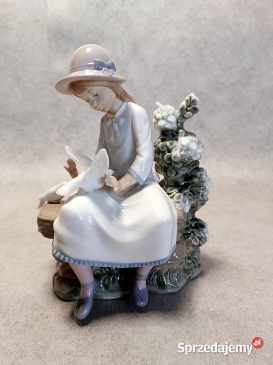 LLADRO NAO 383G Dziewczynka z gołębicą Hiszpania Gdańsk