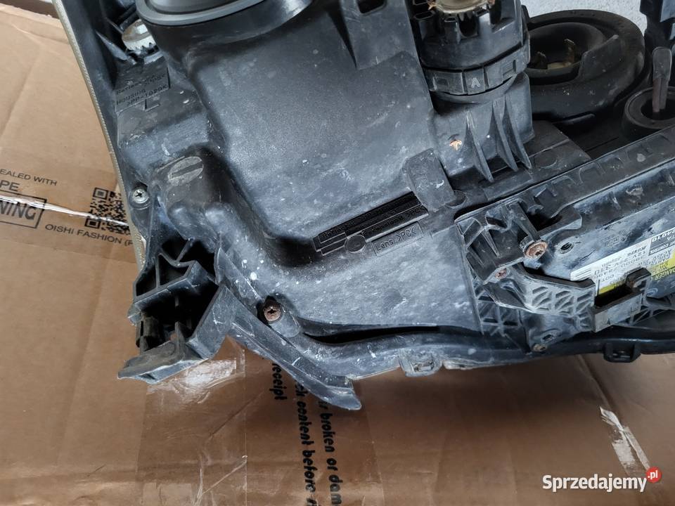 Lampa lewa przód xenon toyota Avensis t25 lift Pułtusk sprzedam