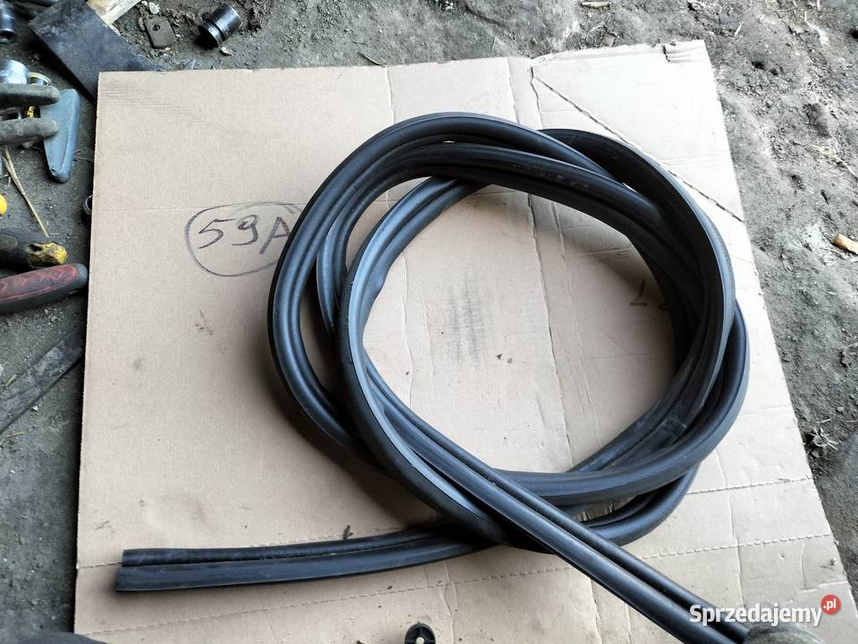 FORD FOCUS C MK1 USZCZELKA KLAPY BAGAŻNIKA