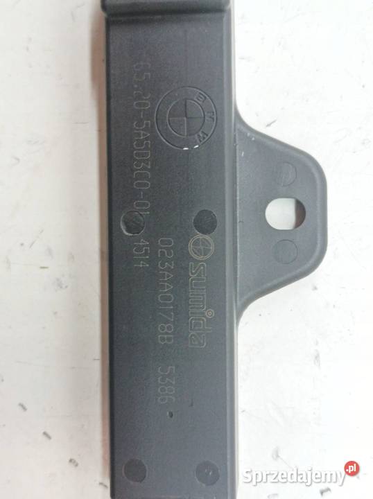 WZMACNIACZ ANTENY KOMFORTU 5A5D3C001 Bmw Seria 5 osobowe