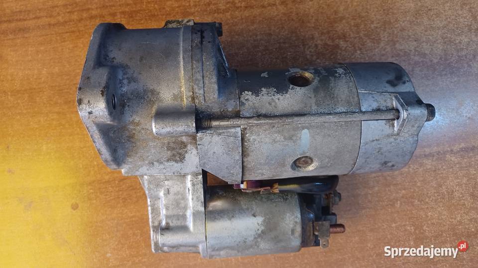 Rozrusznik Nissan Bluebird Vanette 2330009E10 20 osobowe sprzedam