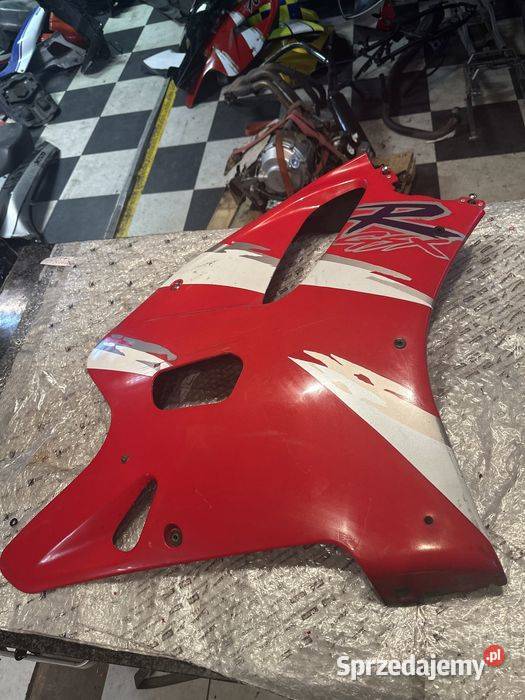 Suzuki GsxR 750 Gsxr Bok Przednia Prawa Owiewka Pozostałe Poznań