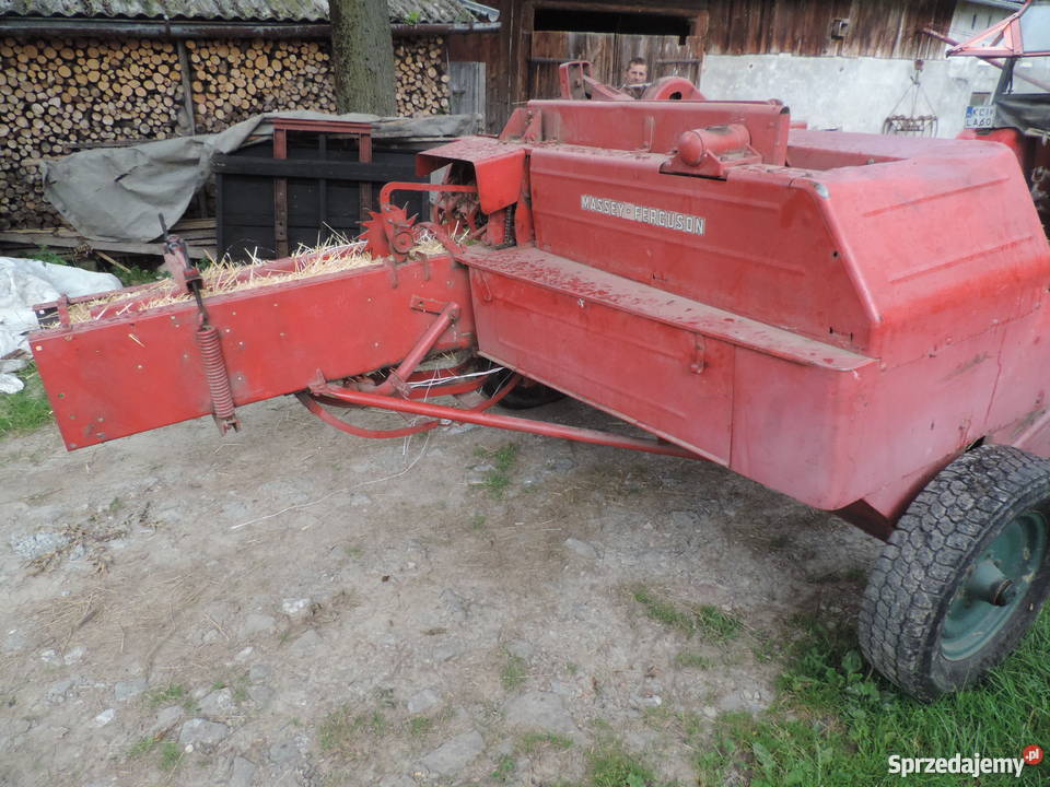 Prasa kostkująca Massey Ferguson 208