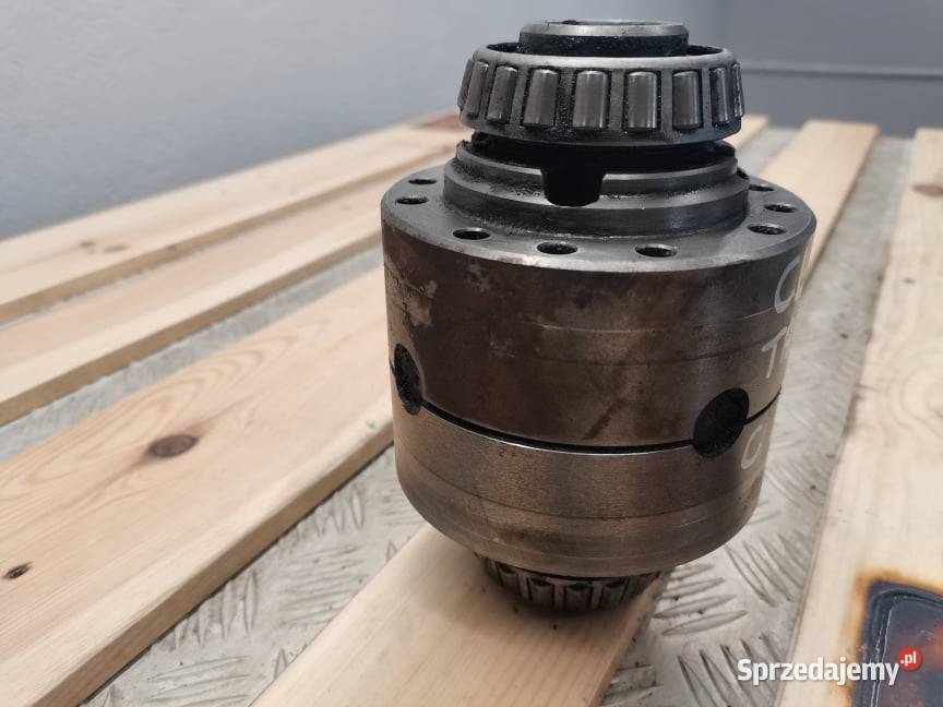 Mechanizm różnicowy CAT TH 210 Carraro Wilkowo