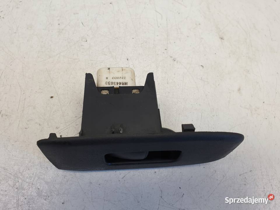 Mitsubishi Pajero III PRZEŁĄCZNIK SZYBY MR445659 Części samochodowe Rudka