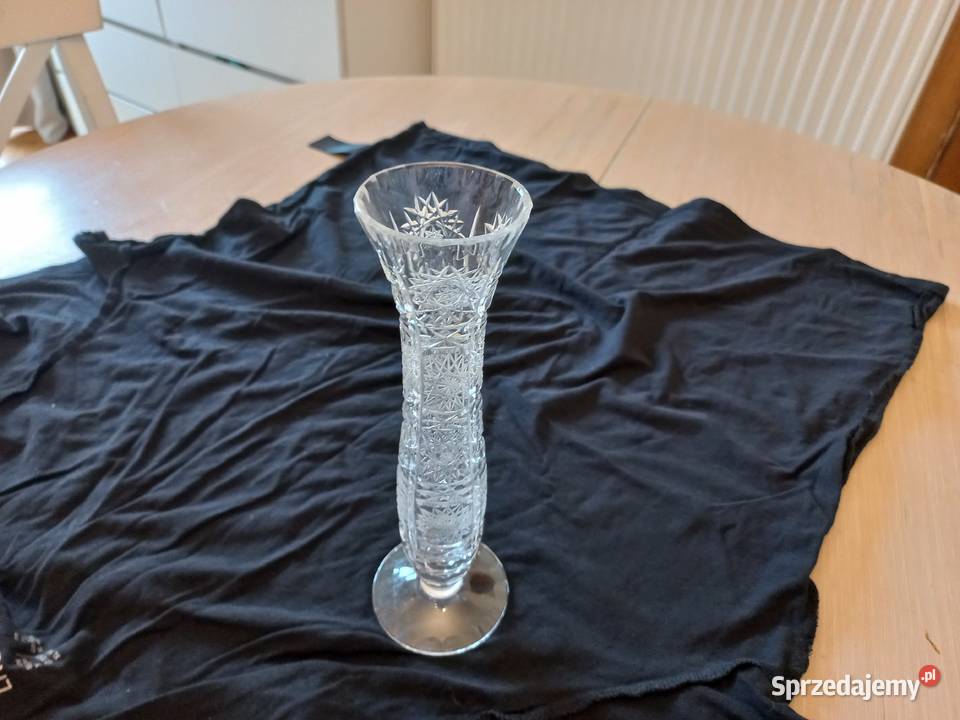 Zabytkowy wazonik kryształowy wąski pięknie sprzedam