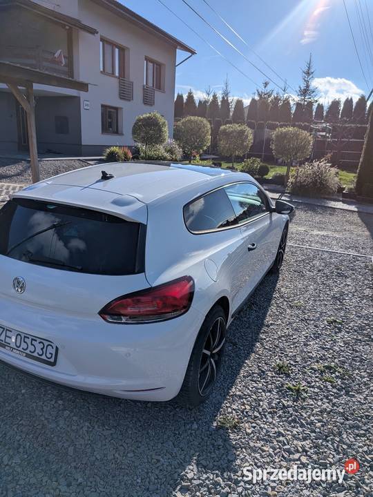 VW Scirocco 20 TDI DSG Nosówka