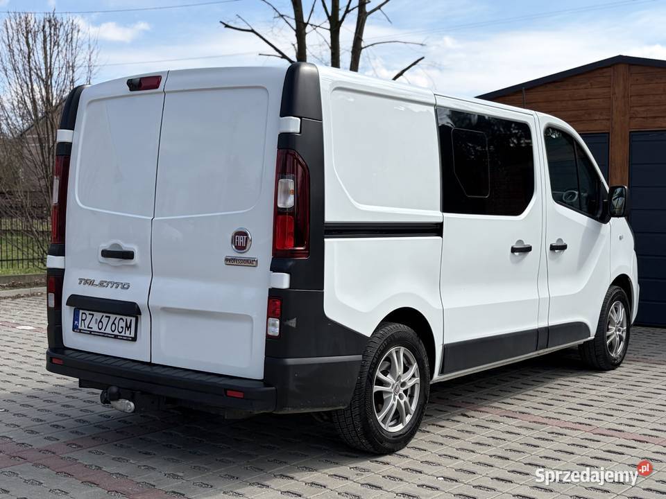 6 Miejsc Świetny Stan Hak Rok produkcji 2020 Rzeszów