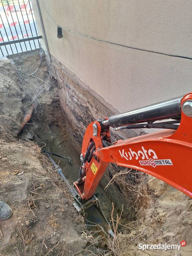 Minikoparka z wywrotka Nowodworce usługi budowlane