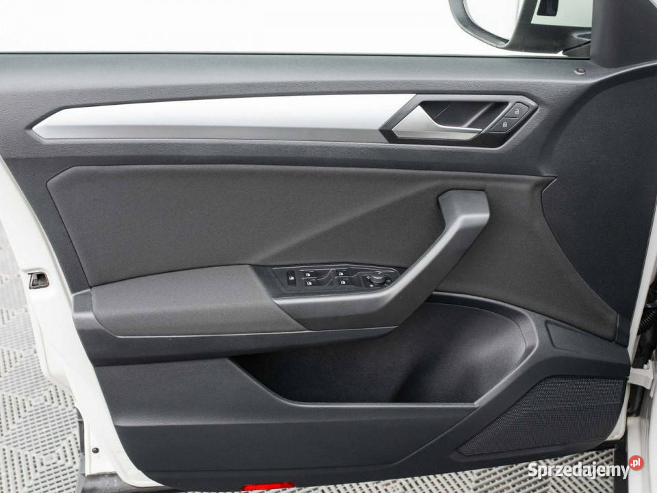 Volkswagen TRoc WD1196R15 TSI Life Kcof LED czujnik deszczu T-Roc Pępowo