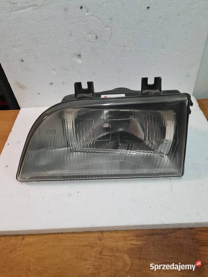 POLONEZ CAROLampa przednia lewa osobowe Lampy przednie Kielce