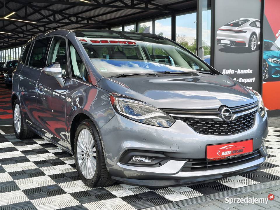 Opel Zafira LIFT 2017r POSZANOWANA Niski asystent parkowania