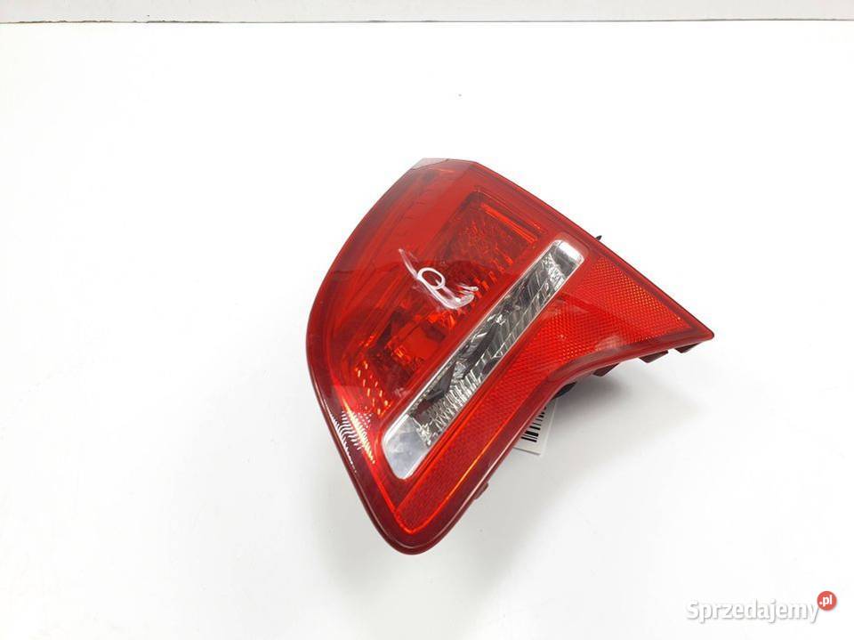 LAMPA W KLAPE PRAWA OPEL MERIVA B 21628003 Części samochodowe Lipno