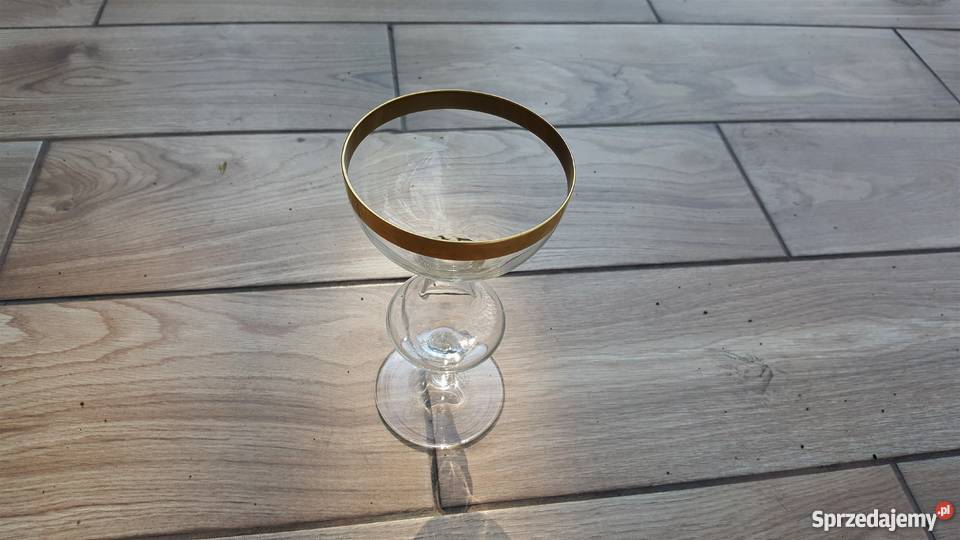 duży szklany kielich wazon Myszków