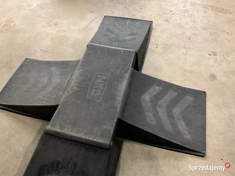 mini Skatepark NKX rampy hulajnogi INVERT Wioska