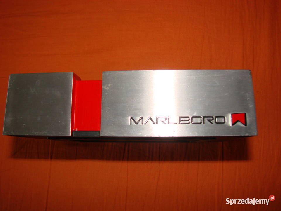 Marlboro duża popielniczka Pruszcz Gdański