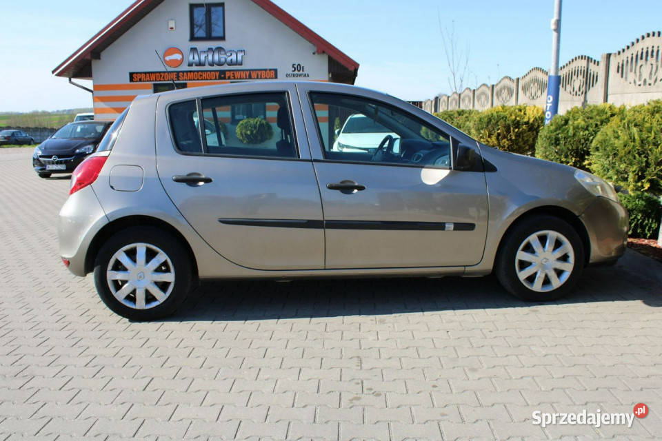 Renault Clio Renault Clio III 12 benzyna 75 2012 Zambrów