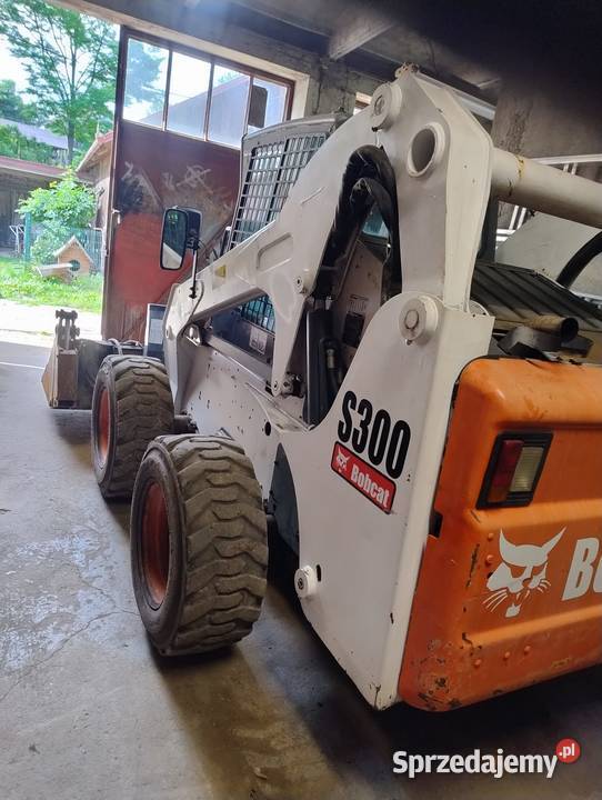 Ładowarka BOBCAT S300 Motoryzacja sprzedam