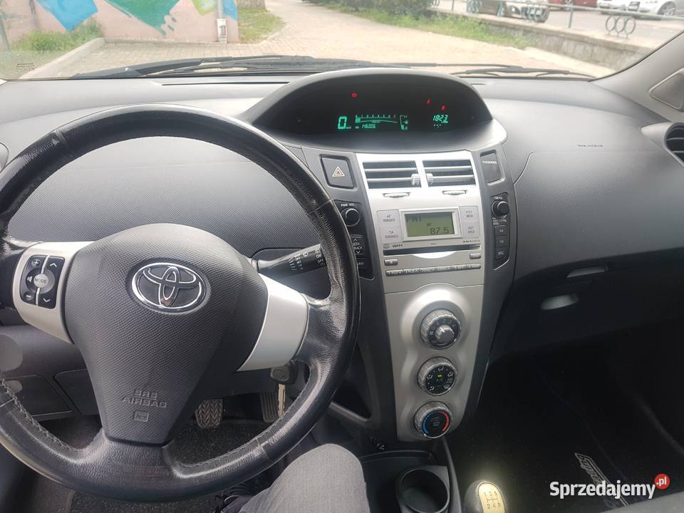 Toyota Yaris SOL VVTI 1.3 BENZYNA Zielona Góra