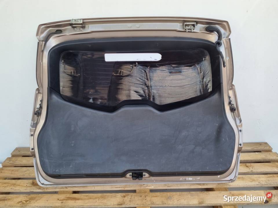 Nissan Qashqai 2 J10 LIFT TYLNA TYLNIA KLAPA Janów