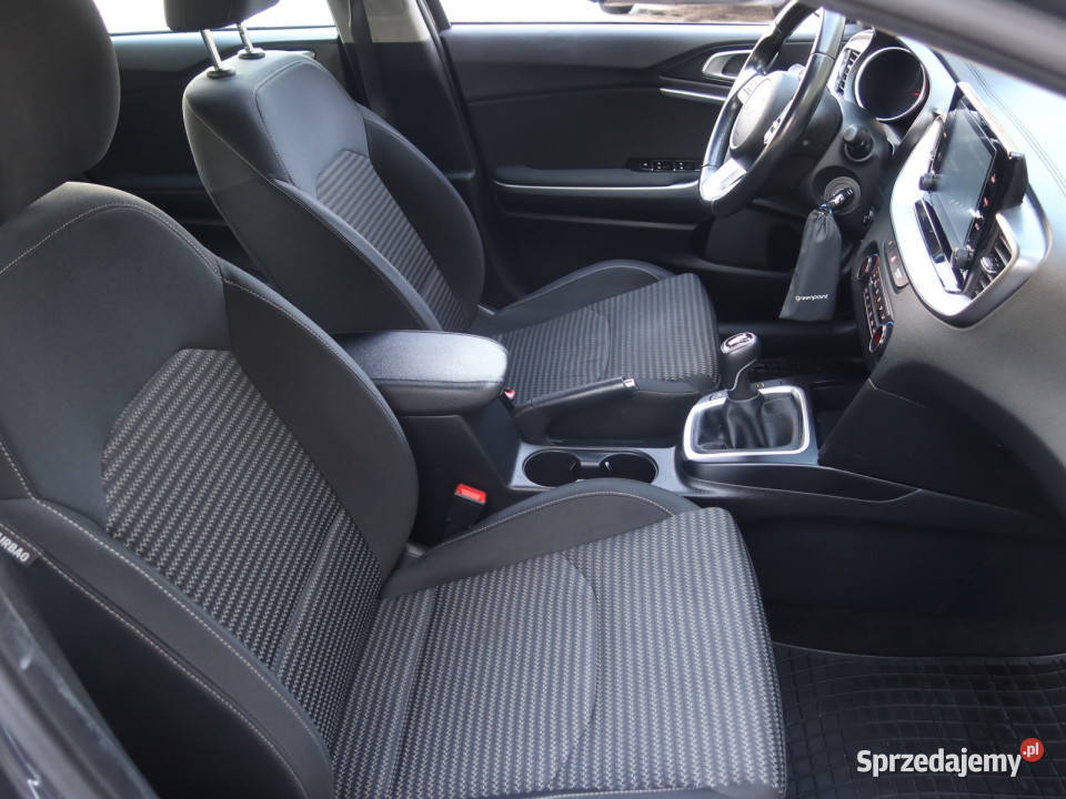 Kia Ceed 15 TGDI szary Cee'd Katowice